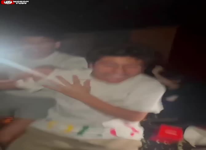 Video: Children incite fear during movie theater Minecraft sessions